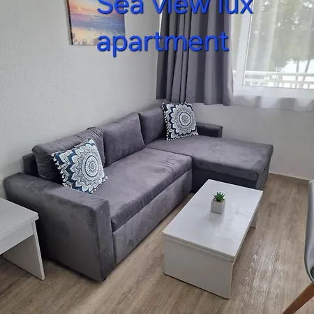 Blue Eyes Apartmanhotel 2*
